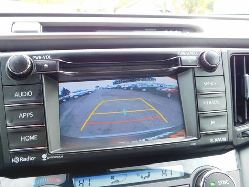 Used 2018 Toyota RAV4 LE Plus image 11