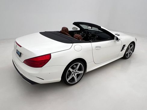 Used 2019 Mercedes-Benz SL 550 image 12