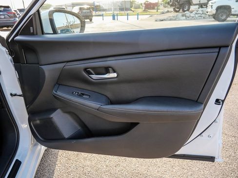 Used 2025 Nissan Sentra SV w/ Trunk Package FWD image 18