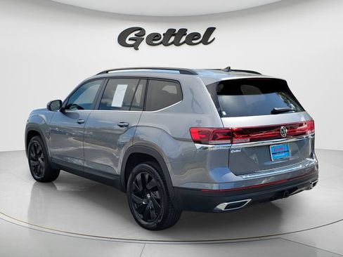 Used 2024 Volkswagen Atlas SE FWD image 7