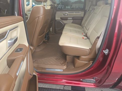 Used 2019 RAM 1500 Laramie image 8