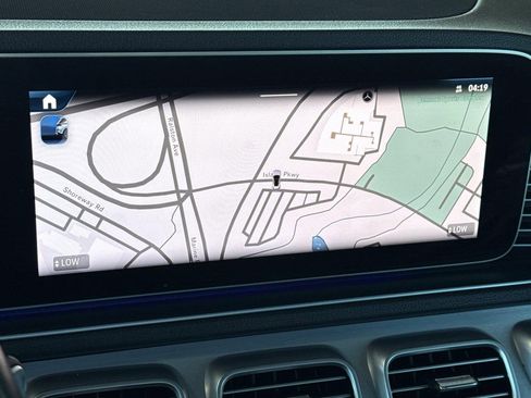 Used 2024 Mercedes-Benz GLE 450e 4MATIC image 24