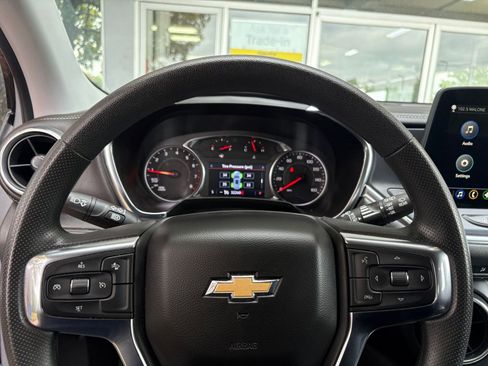 Used 2025 Chevrolet Blazer LT FWD image 30
