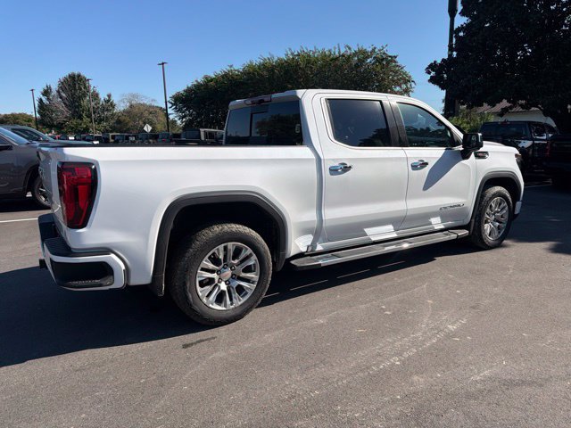 Used 2024 GMC Sierra 1500 Denali w/ Technology Package AWD/4WD image 4