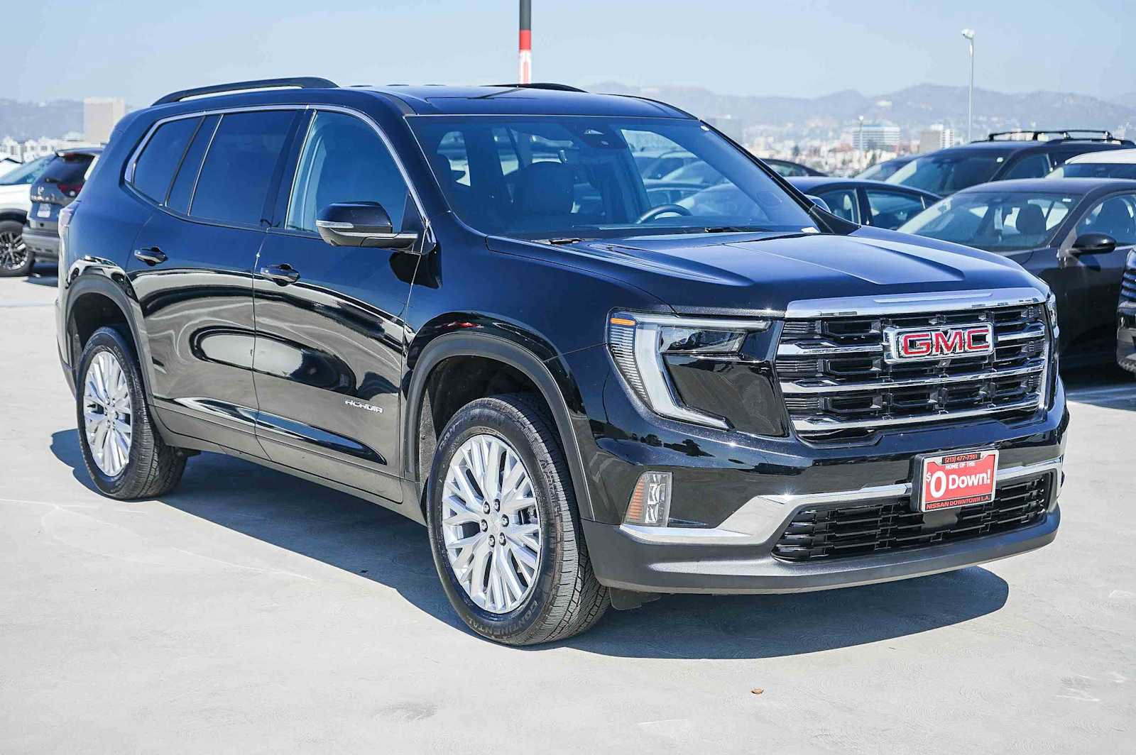 Used 2026 GMC Acadia Elevation w/ Elevation Premium Package AWD/4WD image 3