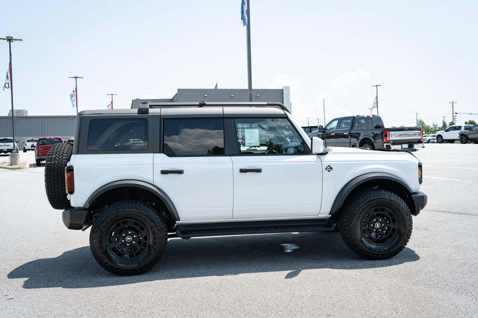 New 2026 Ford Bronco Outer Banks w/ Sasquatch Package AWD/4WD image 11