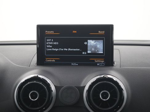 Used 2016 Audi A3 e-tron Premium w/ Audi MMI Navigation Plus FWD image 16