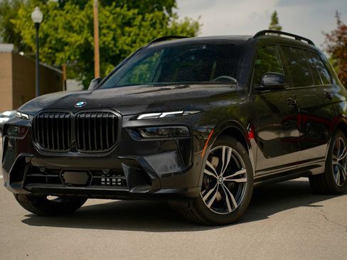 New 2027 BMW X7 xDrive40i w/ Executive Package AWD/4WD image 1