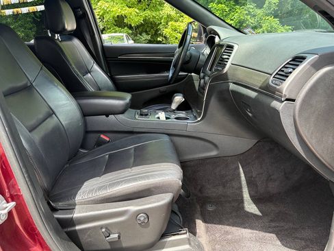 Used 2018 Jeep Grand Cherokee Limited w/ Luxury Group II AWD/4WD image 23