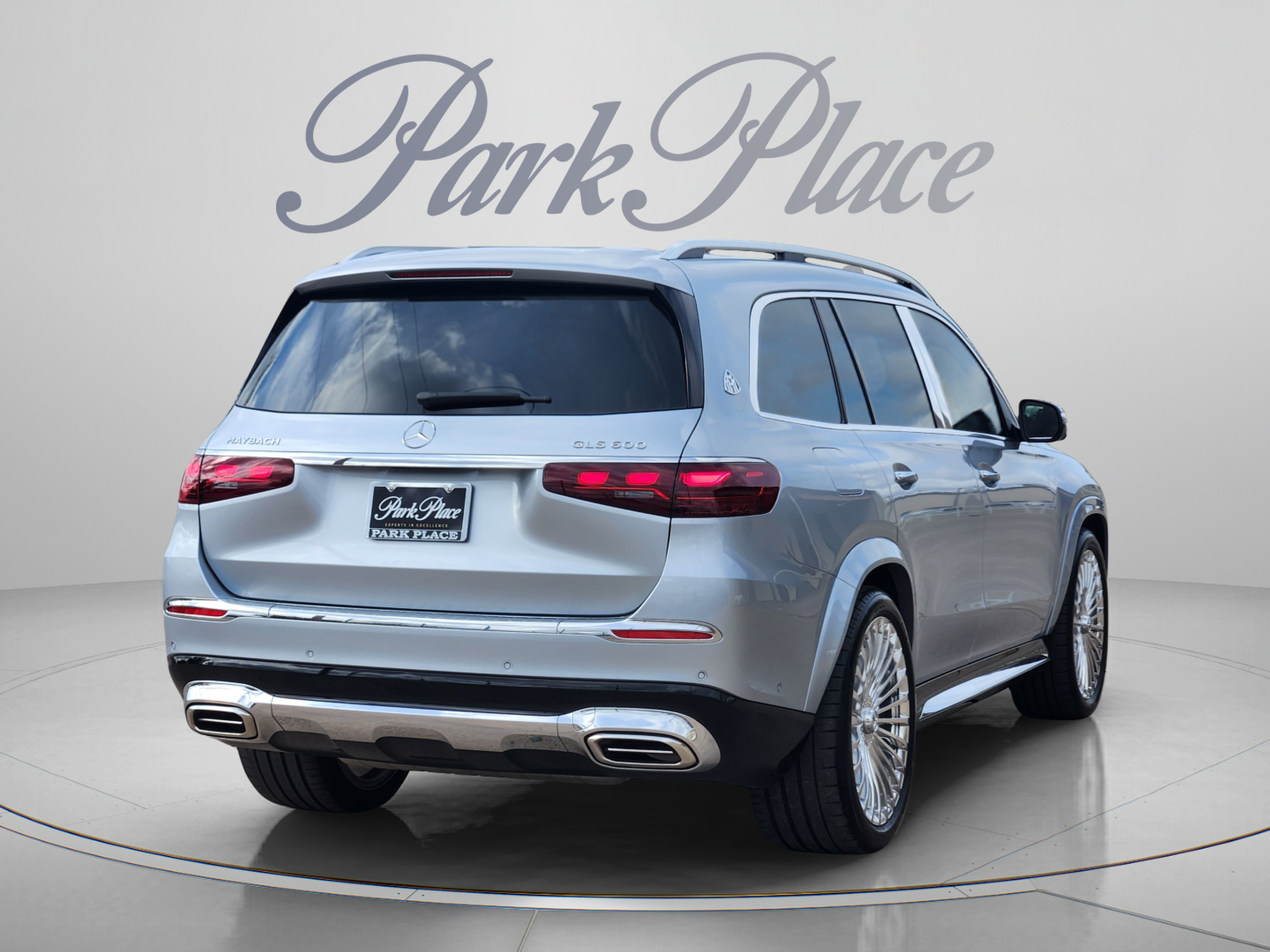 Used 2025 Mercedes-Benz Maybach GLS 600 4MATIC image 6