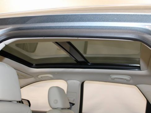 Certified 2023 Cadillac XT5 Premium Luxury image 11