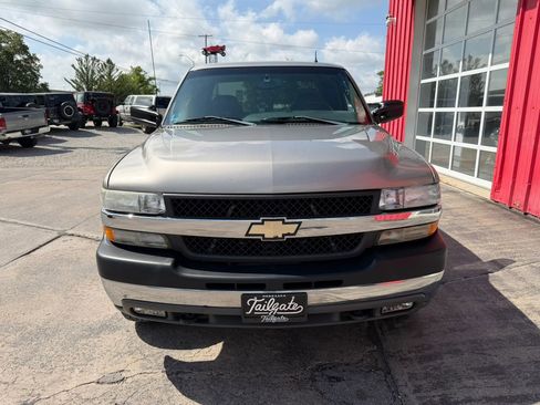 Used 2002 Chevrolet Silverado 2500 LT AWD/4WD image 3