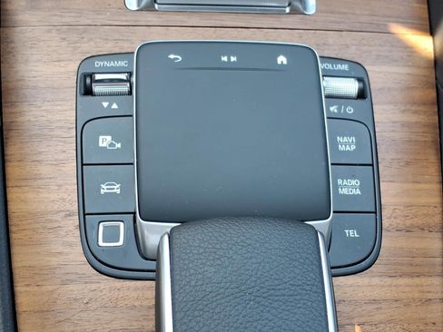 Certified 2025 Mercedes-Benz GLE 450 4MATIC image 20