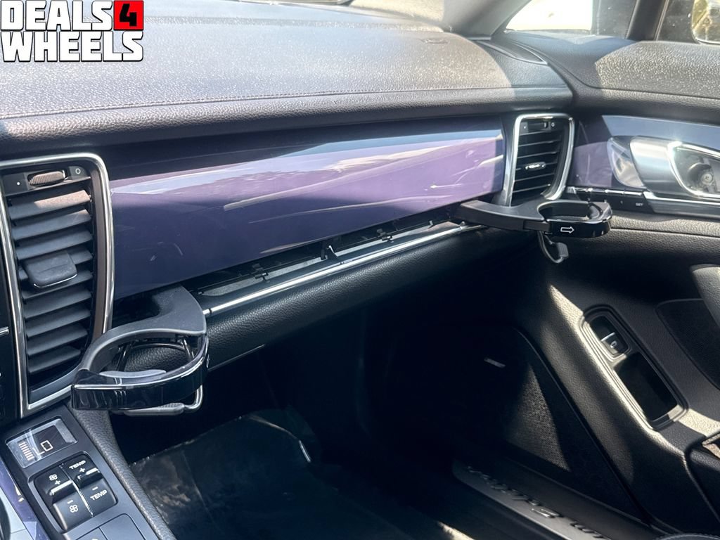 Used 2013 Porsche Panamera 4 Platinum Edition w/ Sport Chrono Pkg AWD/4WD image 41