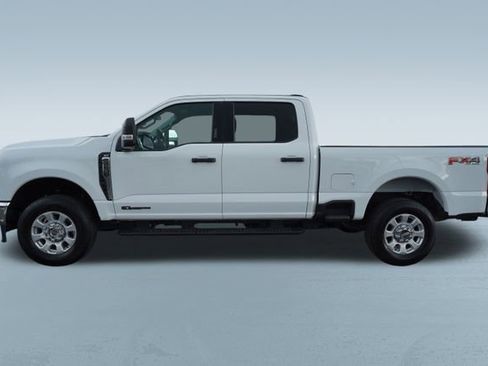 Used 2023 Ford F250 XLT w/ FX4 Off-Road Package image 4