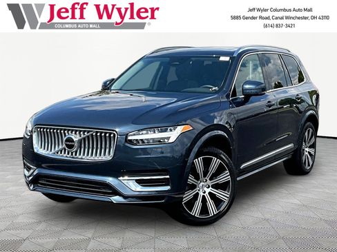 Used 2025 Volvo XC90 T8 Core w/ Protection Package Premier AWD/4WD image 1