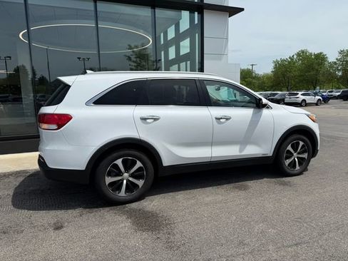 Used 2018 Kia Sorento EX AWD/4WD image 2