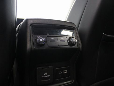 Used 2023 GMC Acadia AT4 image 25