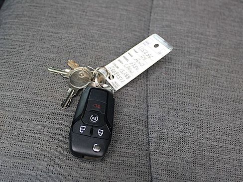 Used 2024 Ford F250 XL w/ XL Chrome Package image 37