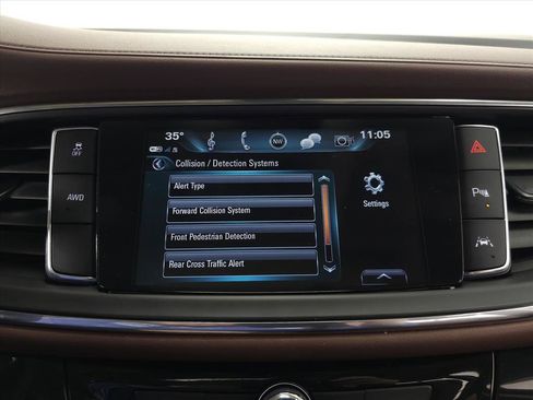 Used 2018 Buick Enclave Avenir image 24