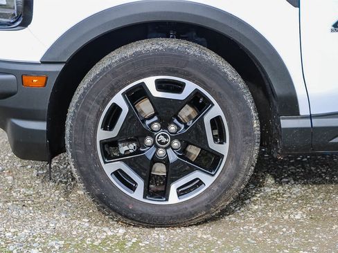 Used 2022 Ford Bronco Sport Outer Banks w/ Tech Package image 9