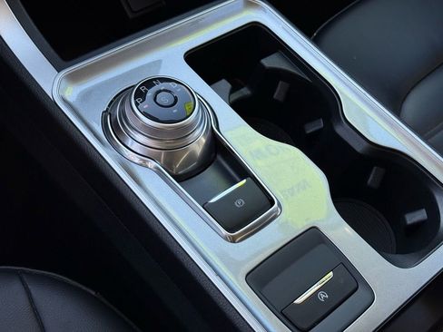 Used 2024 Ford Edge SEL image 30