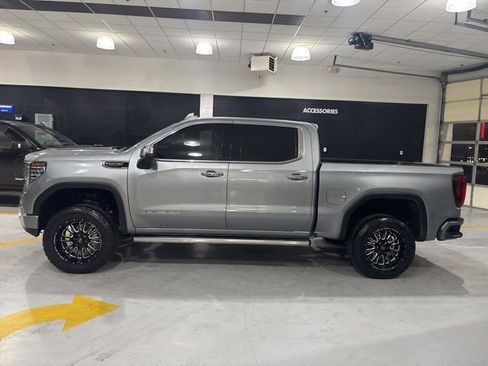 Used 2024 GMC Sierra 1500 Denali w/ Denali Reserve Package AWD/4WD image 5