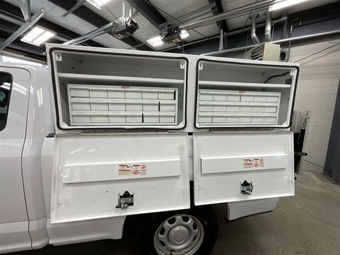 Used 2018 Ford F150 XL w/ Equipment Group 101A Mid RWD image 18