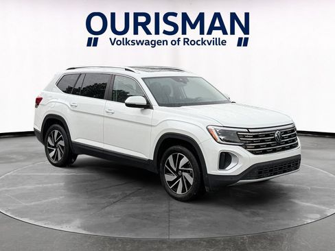 Used 2024 Volkswagen Atlas SEL AWD/4WD image 1