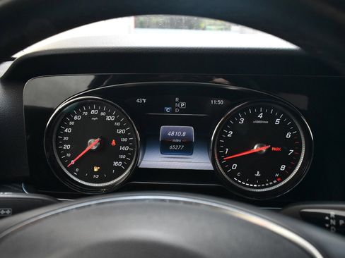 Used 2018 Mercedes-Benz E 300 E 300 image 27