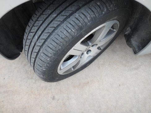 Used 2006 Volkswagen Beetle Coupe w/ Package 1 FWD image 18