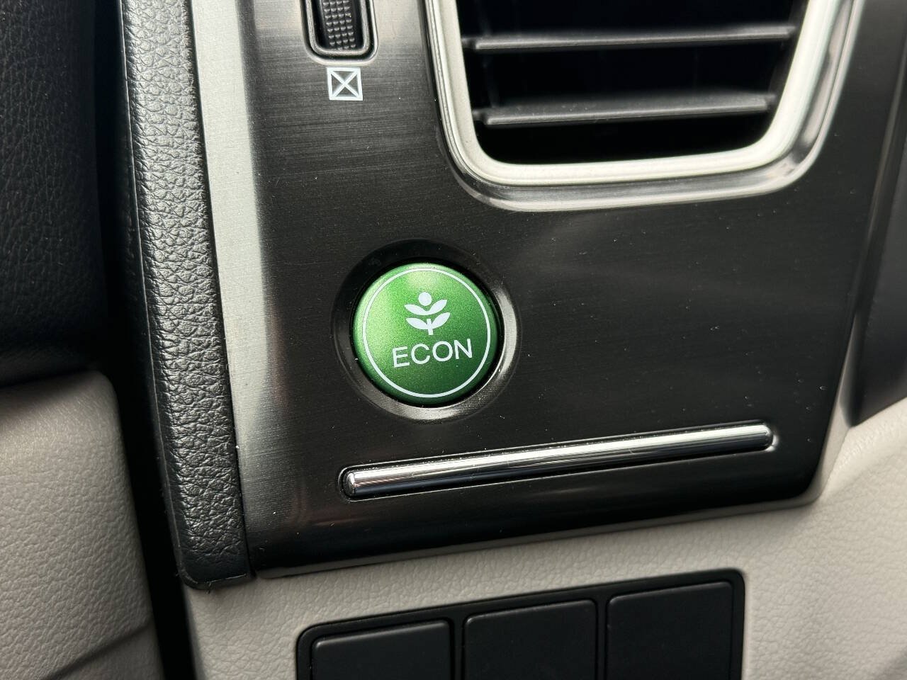 Used 2013 Honda Civic LX image 19