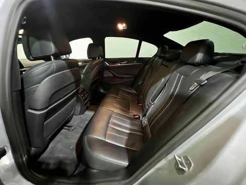 Used 2020 BMW 540i w/ Premium Package RWD image 19