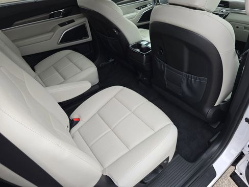 Used 2022 Kia Telluride EX w/ EX Premium Package image 12