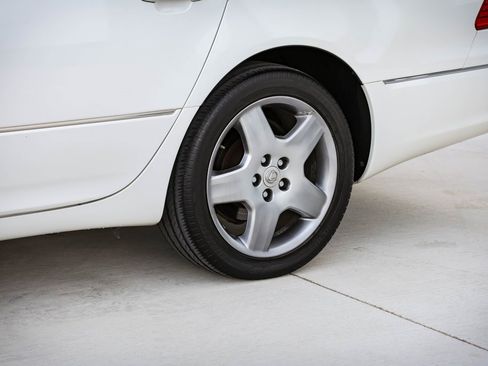 Used 2005 Lexus LS 430 image 34