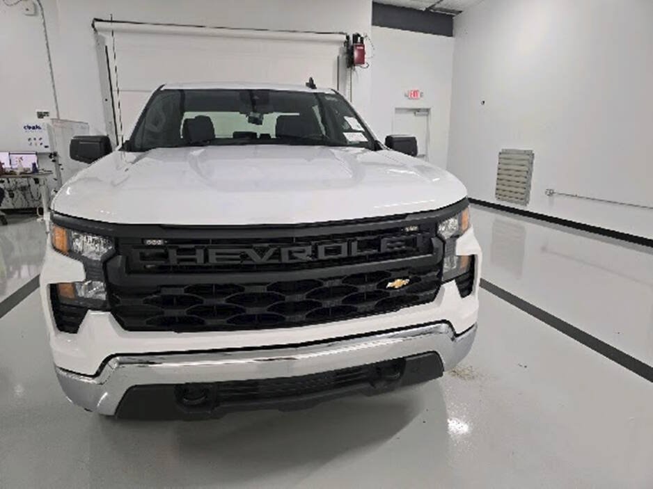 Used 2023 Chevrolet Silverado 1500 W/T w/ Trailering Package AWD/4WD image 4