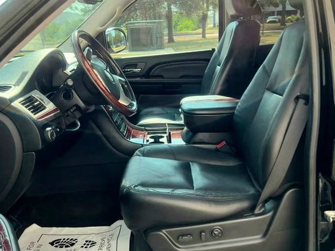 Used 2007 Cadillac Escalade EXT w/ Information Package AWD/4WD image 21