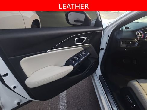 Used 2025 Acura Integra A-Spec w/ Technology Package FWD image 5