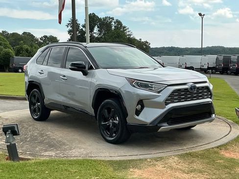 Used 2021 Toyota RAV4 XSE w/ XSE Grade Weather Package AWD/4WD image 9