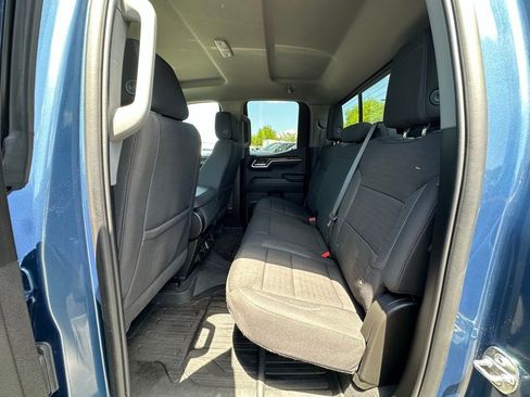 Used 2024 GMC Sierra 1500 SLE w/ Preferred Package AWD/4WD image 5