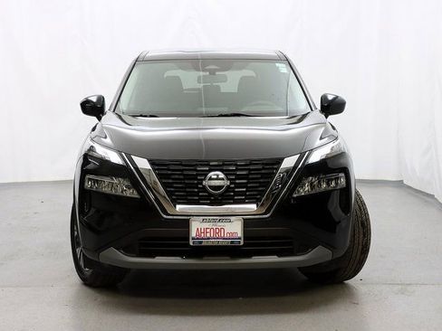 Used 2023 Nissan Rogue SV image 4