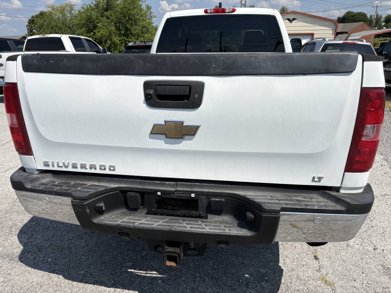 Used 2011 Chevrolet Silverado 2500 LT w/ Interior Plus Package AWD/4WD image 8