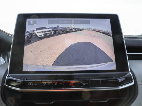 New 2026 Jeep Compass Limited image 17