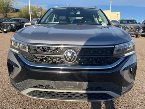 Used 2022 Volkswagen Taos SE image 9