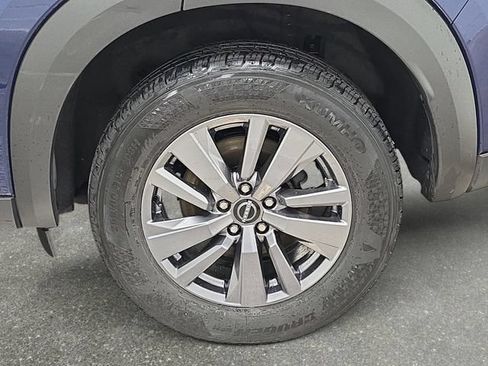 Used 2025 Nissan Pathfinder SV AWD/4WD image 32