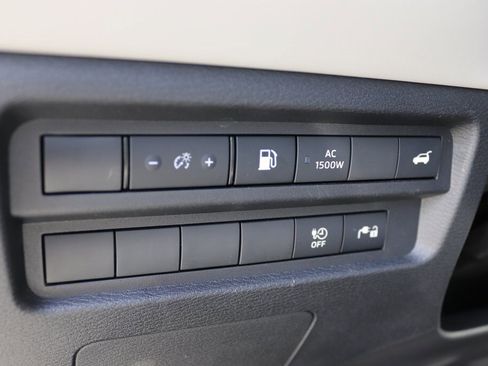 Used 2023 Mitsubishi Outlander SEL image 6