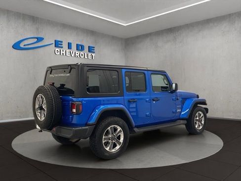 Used 2023 Jeep Wrangler Sahara image 4