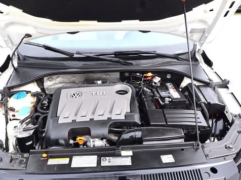 Used 2013 Volkswagen Passat TDI SE FWD image 30