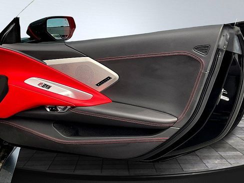 Used 2023 Chevrolet Corvette Stingray Premium Cpe w/ 3LT image 32