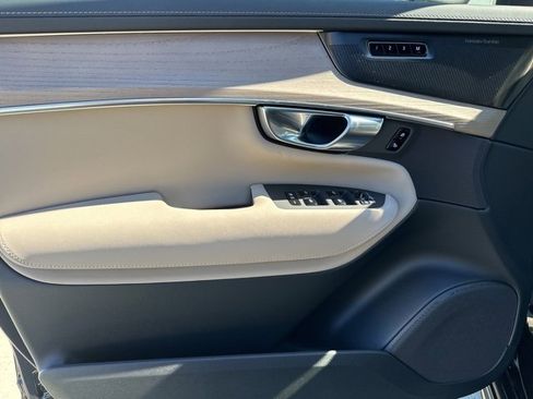 New 2026 Volvo XC90 B5 Plus image 12